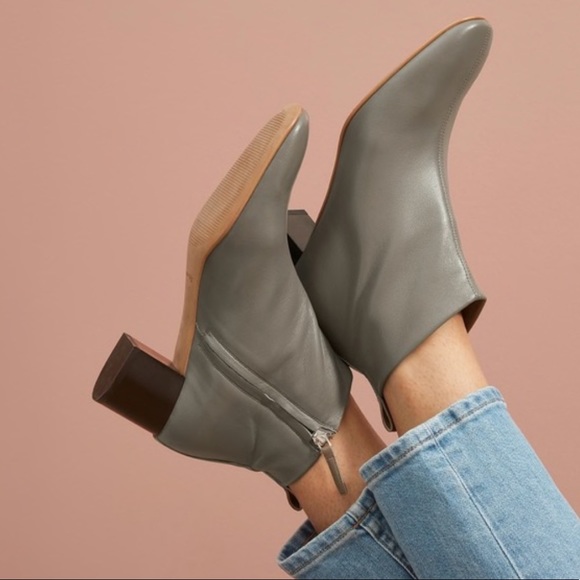 Everlane Shoes - Like new Everlane The Day ankle  Boot in Smoke 8